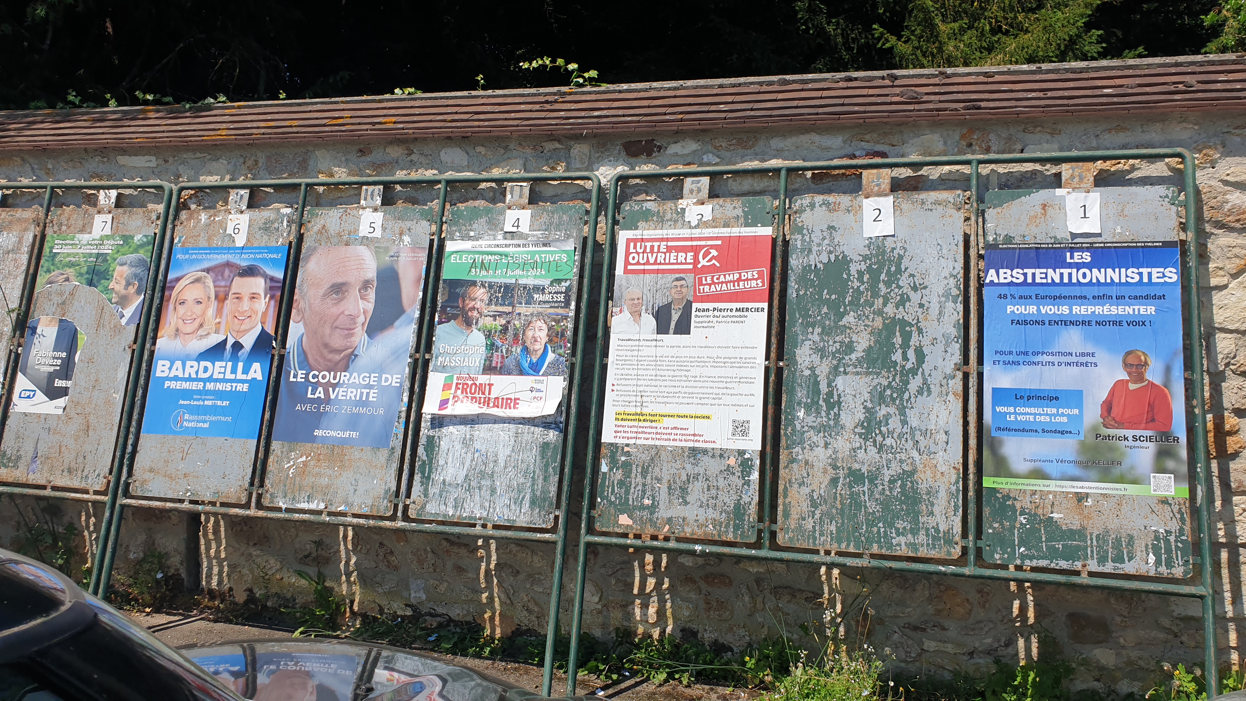 Panneaux de campagne des Abstentionnistes - Législatives 2024